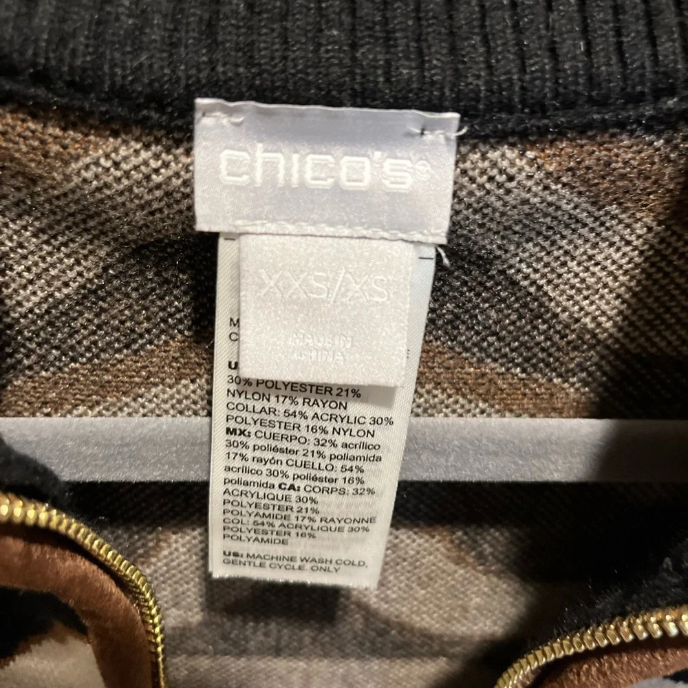 02. WOMENS CHICO’S XXS/XS DETAIL SWEATER - Picture 2 of 6